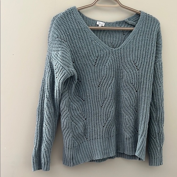 Kismet Cozy Blue V-Neck Sweater with Textured Design - Picture 1 of 3